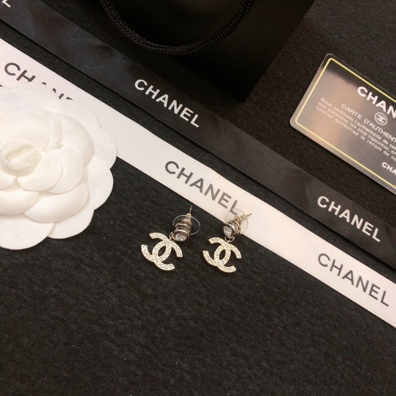 Ch**el earrings